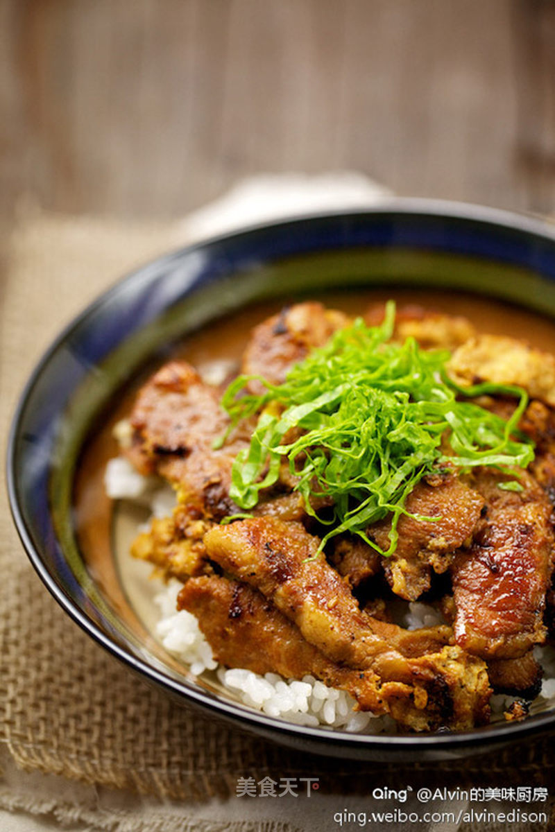 猪颈肉盖饭