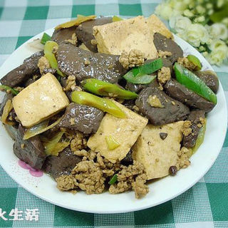 家常小菜——肉末红白豆腐