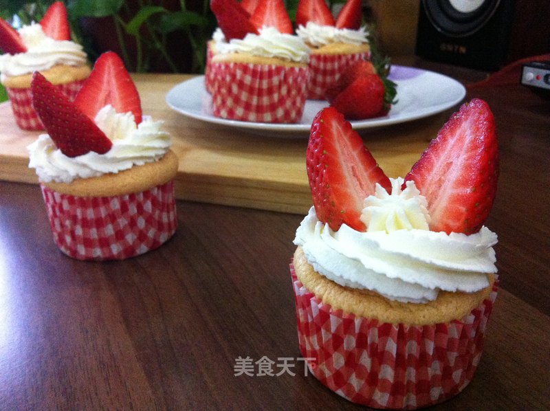 https://i3i620.meishichina.com/attachment/recipe/2013/04/20/2013042016111075042979.jpg?x-oss-process=style/p800的做法