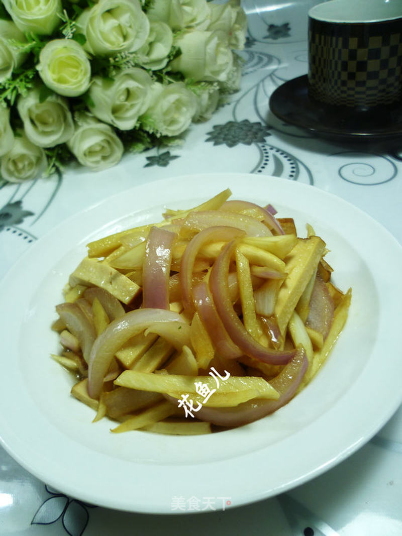 https://i3i620.meishichina.com/attachment/recipe/2013/05/30/20130530191449129540499.jpg?x-oss-process=style/p800的做法