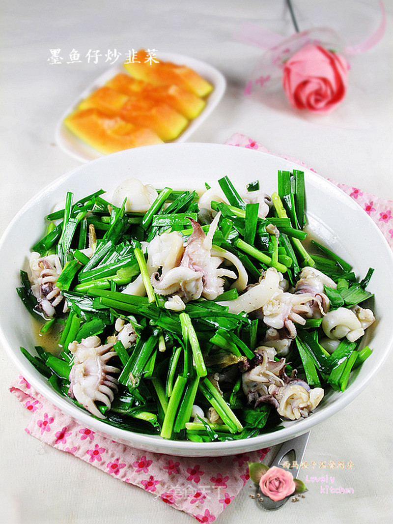 墨鱼仔炒韭菜