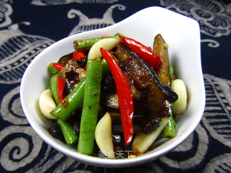 https://i3i620.meishichina.com/attachment/recipe/2013/06/12/20130612103515787912645.jpg?x-oss-process=style/p800的做法