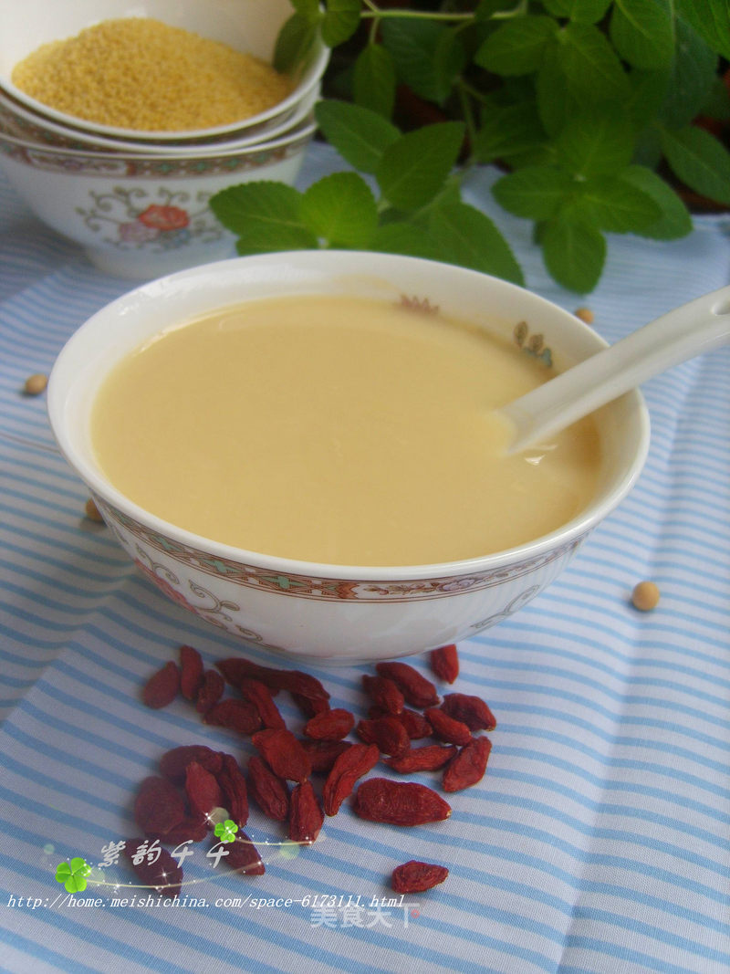https://i3i620.meishichina.com/attachment/recipe/2013/06/15/20130615124927532583075.jpg?x-oss-process=style/p800的做法