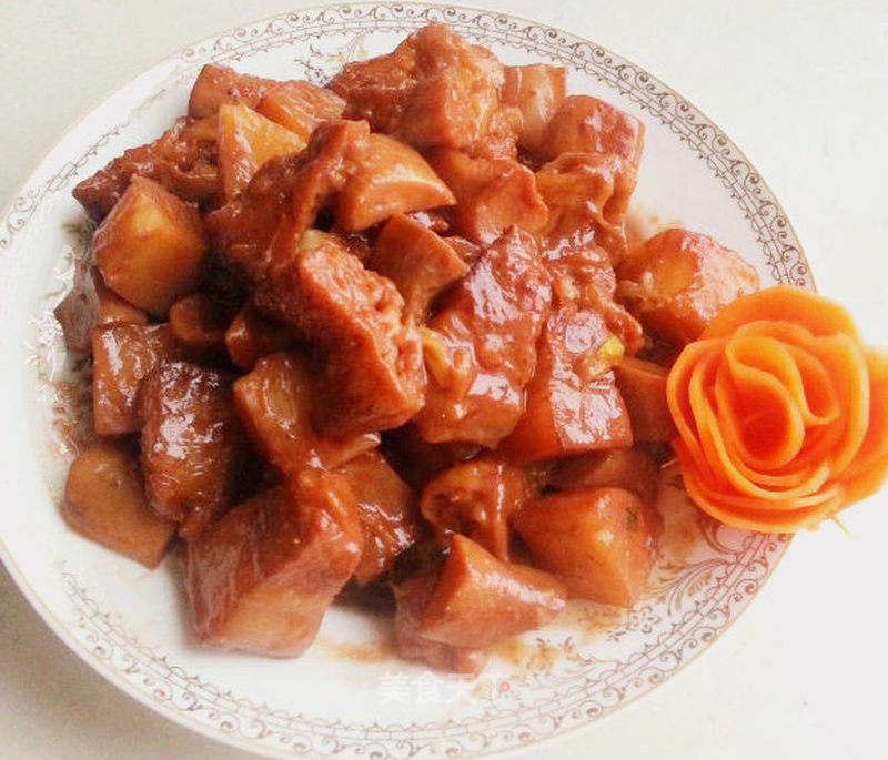 杏鲍菇土豆红烧肉