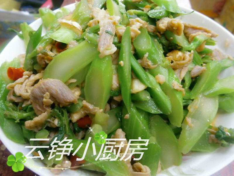 https://i3i620.meishichina.com/attachment/recipe/2014/04/22/2014042213445614303883.jpg?x-oss-process=style/p800的做法