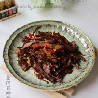 茶树菇炒腊肉