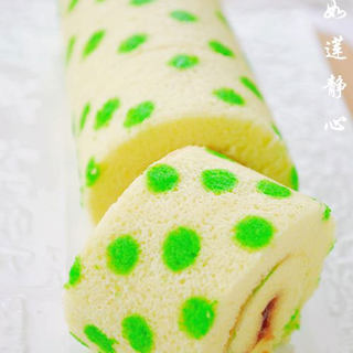 绿色花边波点蛋糕卷