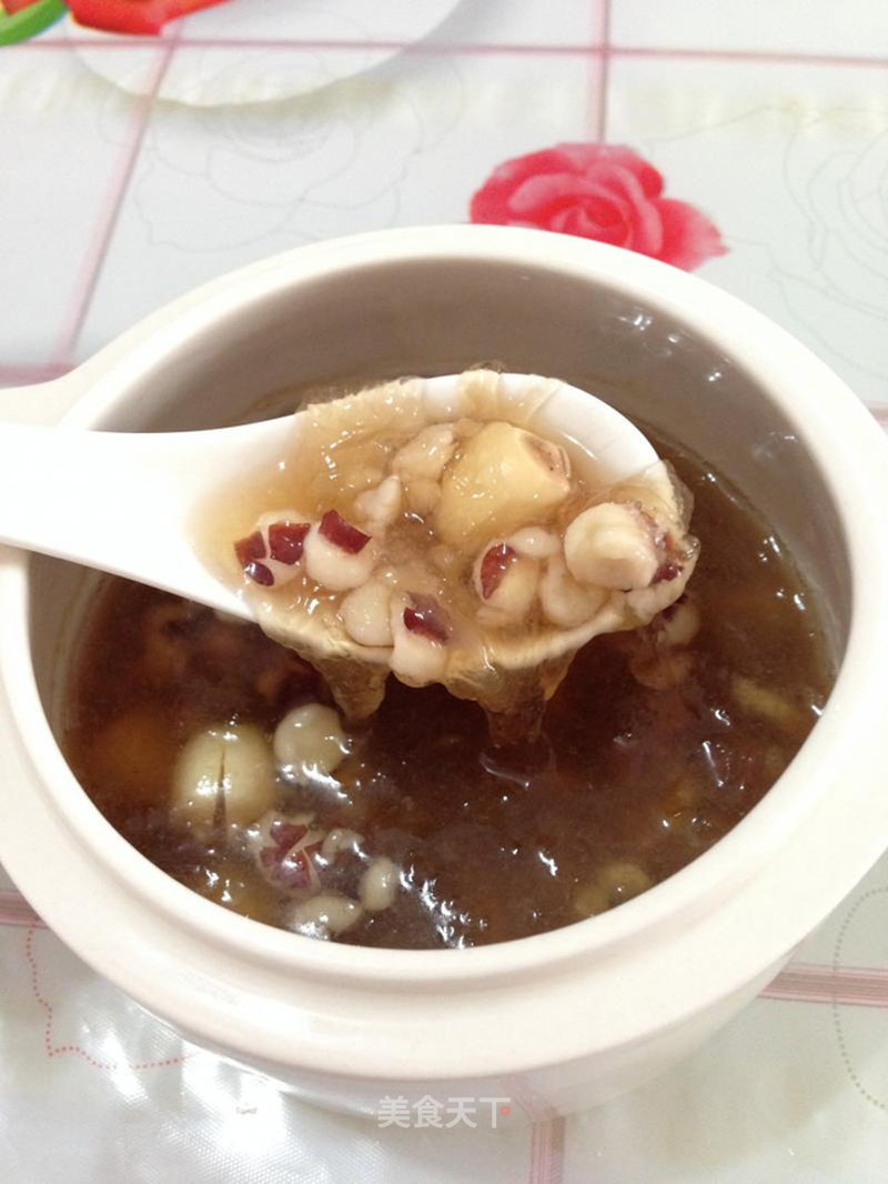 莲子芡实炖阿胶燕窝