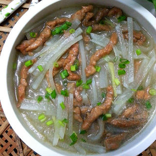 完美组合--白萝卜肉丝浓汤