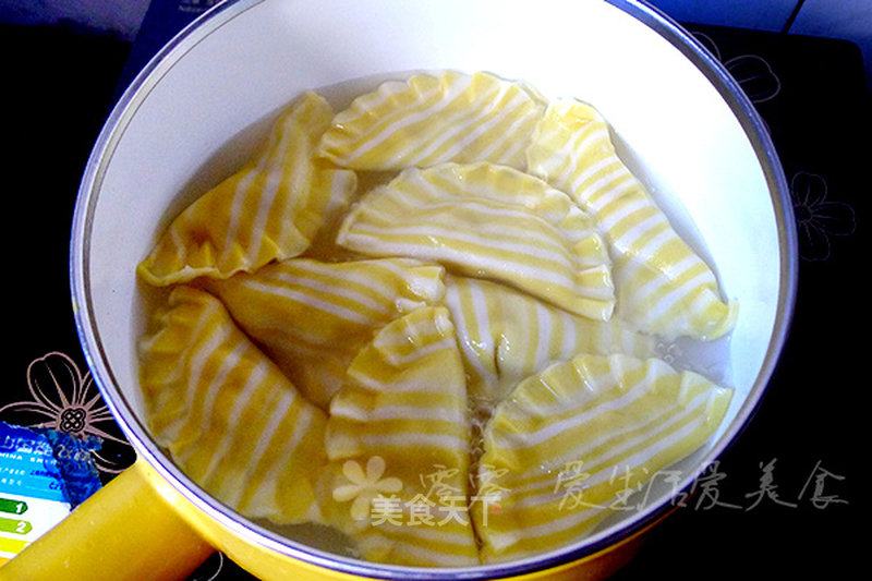 https://i3i620.meishichina.com/attachment/recipe/2015/01/01/201501015b9876ca0c324b95.jpg?x-oss-process=style/p800的做法