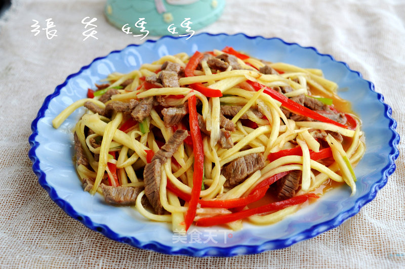 https://i3i620.meishichina.com/attachment/recipe/2015/01/13/201501136a03953ee915d55f.jpg?x-oss-process=style/p800的做法