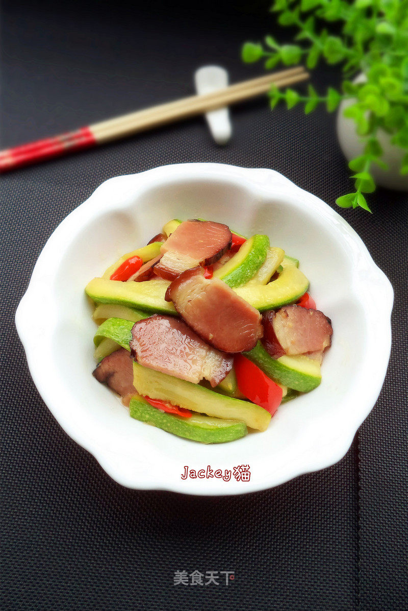https://i3i620.meishichina.com/attachment/recipe/2015/01/26/201501264576de2a3c02f9cf.jpg?x-oss-process=style/p800的做法