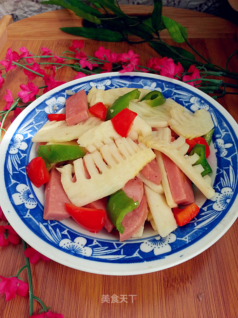https://i3i620.meishichina.com/attachment/recipe/2015/04/09/201504096595315928ca41d9.jpg?x-oss-process=style/p800的做法