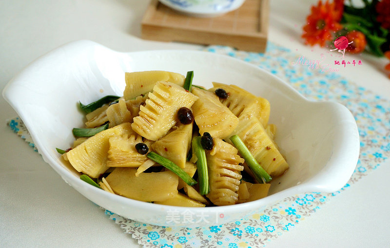 https://i3i620.meishichina.com/attachment/recipe/2015/04/12/20150412e2f1b1c40ac9442d.jpg?x-oss-process=style/p800的做法