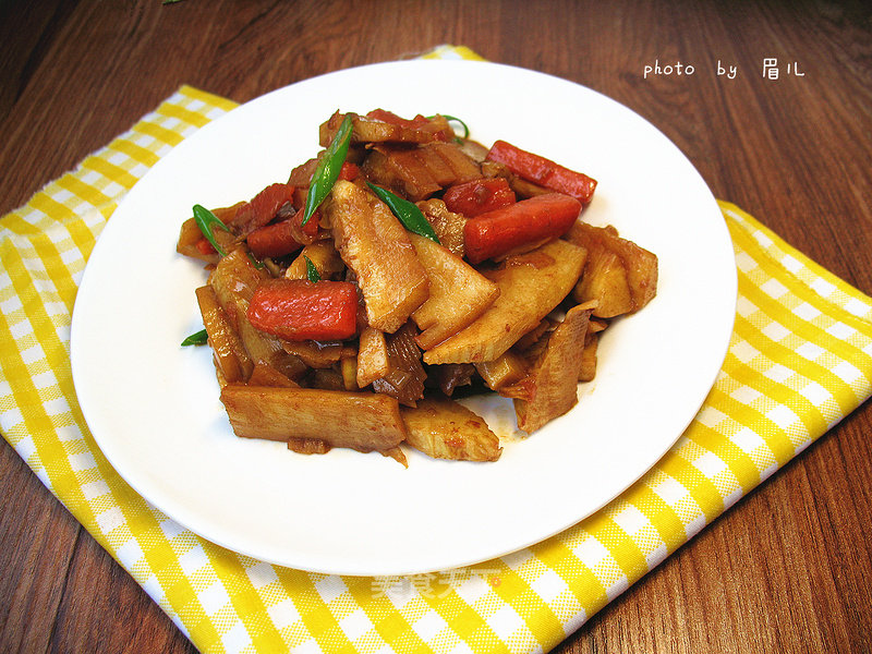 https://i3i620.meishichina.com/attachment/recipe/2015/04/20/20150420de0c1d4eec1315c9.jpg?x-oss-process=style/p800的做法