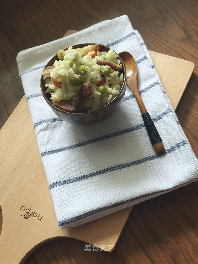 https://i3i620.meishichina.com/attachment/recipe/2015/04/25/20150425a8952452c230cd47.jpg?x-oss-process=style/p800的做法