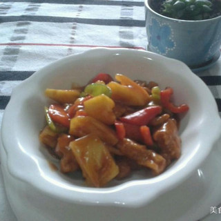菠萝咕佬三文鱼