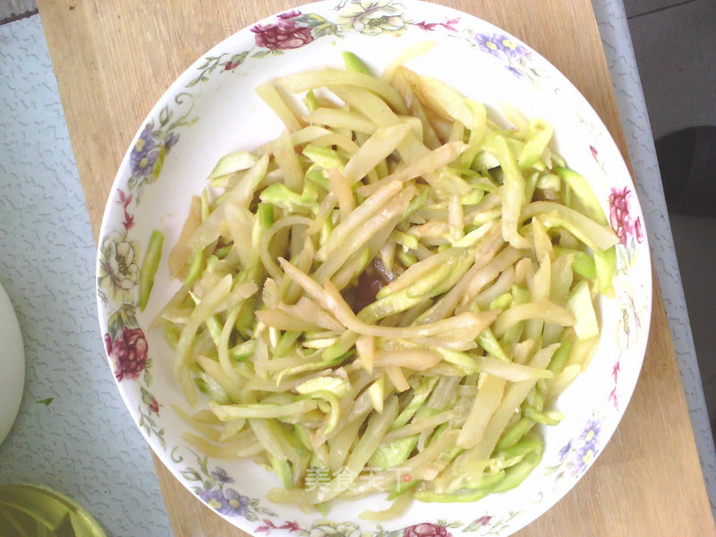 https://i3i620.meishichina.com/attachment/recipe/2015/05/11/20150510d488fde160ee19b4.jpg?x-oss-process=style/p800的做法