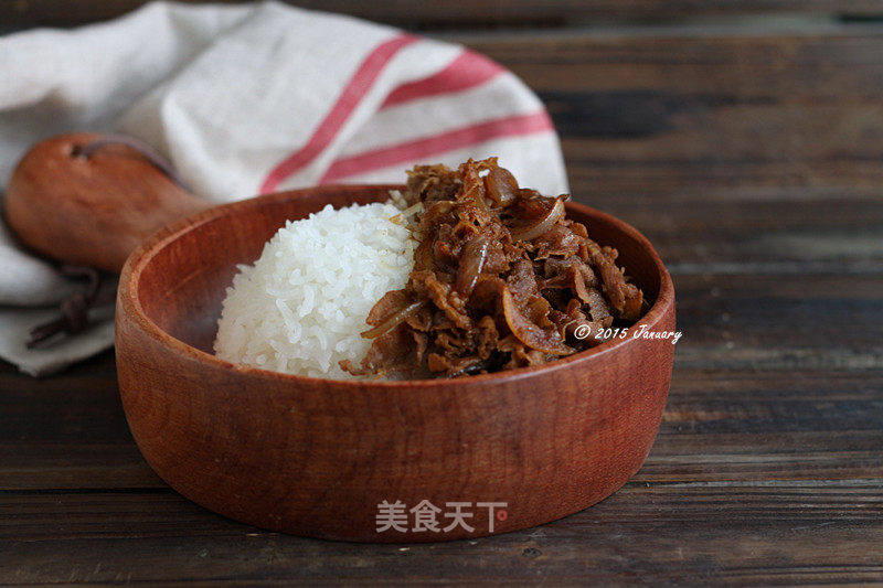 https://i3i620.meishichina.com/attachment/recipe/2015/05/17/2015051674aa77014a590d61.jpg?x-oss-process=style/p800的做法