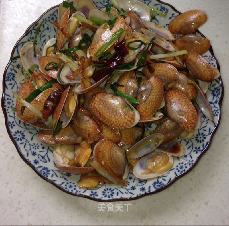 https://i3i620.meishichina.com/attachment/recipe/2015/06/06/F22D7D18-16AD-4A8D-BDBD-8B2B84412126.jpg?x-oss-process=style/p800的做法