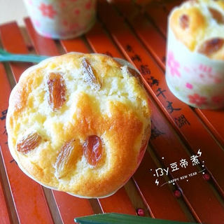 葡萄干马芬纸杯蛋糕