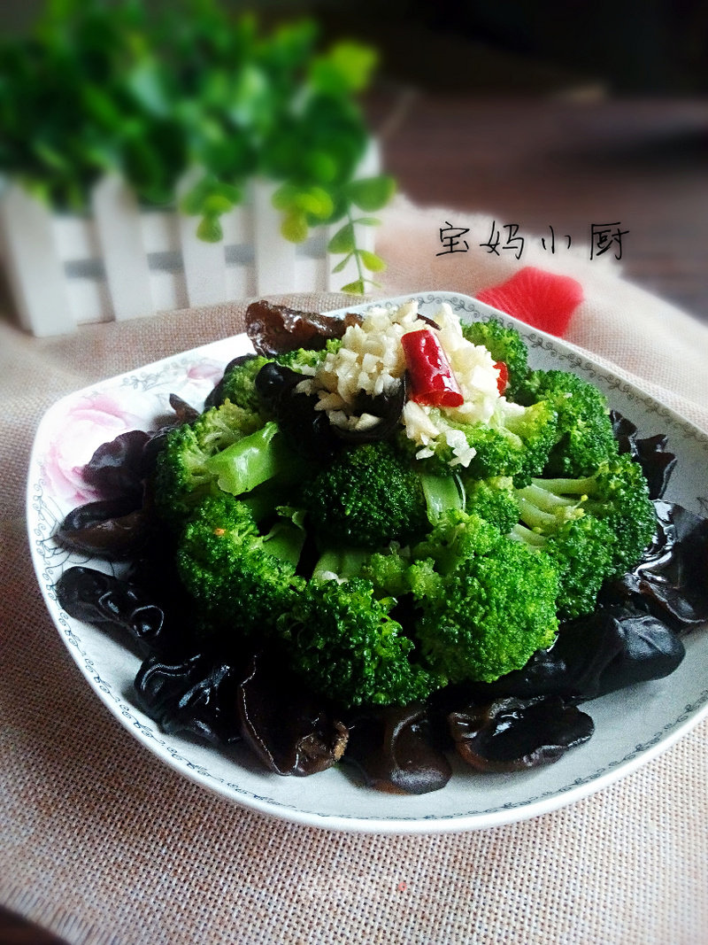 https://i3i620.meishichina.com/attachment/recipe/2015/06/25/20150624016dd73d20f9ddbd.jpg?x-oss-process=style/p800的做法