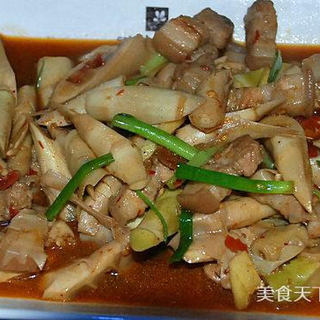 爱吃肉的一道消暑去火菜--苦笋焖五花肉