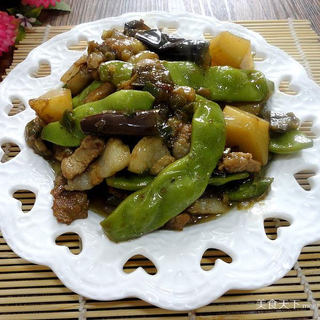 豆角茄子土豆炖肉