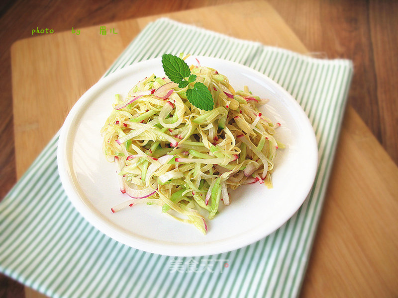 https://i3i620.meishichina.com/attachment/recipe/2015/06/26/20150626989c053fedef7df9.jpg?x-oss-process=style/p800的做法