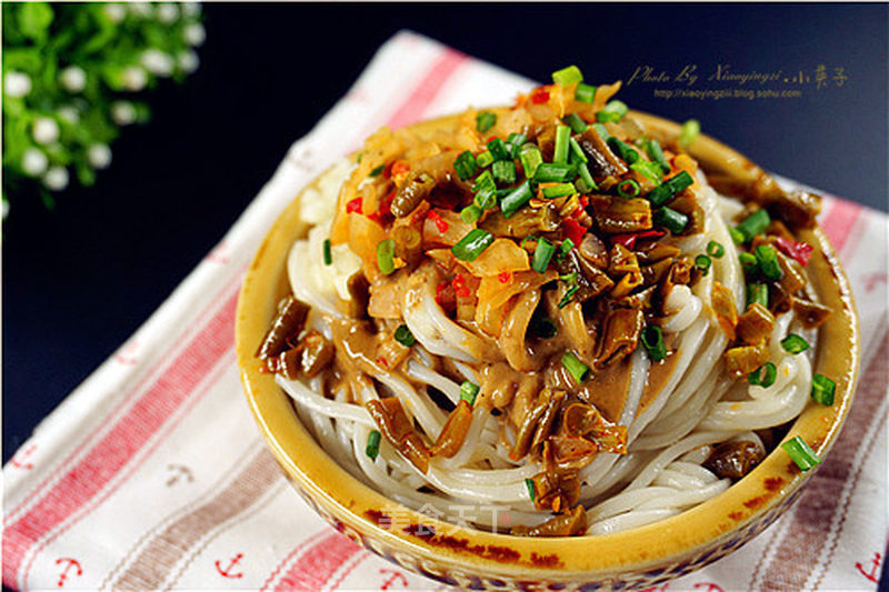 https://i3i620.meishichina.com/attachment/recipe/2015/06/30/2015063037916a773d8b0050.jpg?x-oss-process=style/p800的做法