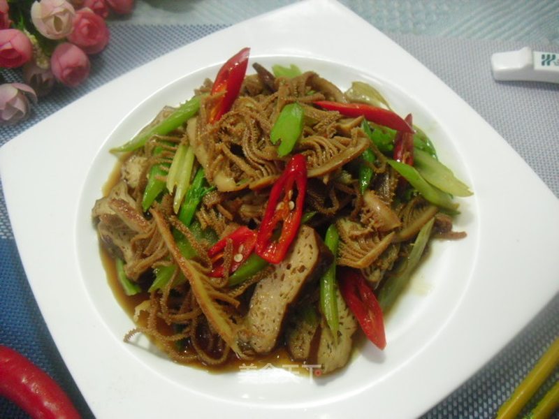 https://i3i620.meishichina.com/attachment/recipe/2015/07/17/201507177538ee0fb8e7f02b.jpg?x-oss-process=style/p800的做法