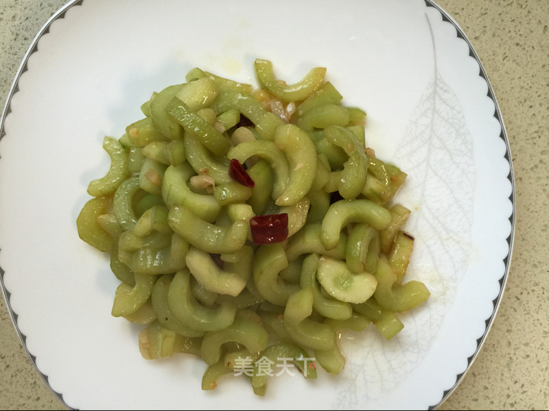https://i3i620.meishichina.com/attachment/recipe/2015/08/10/08E8F843-6DB2-43D0-A8B1-0473E0F14A39.jpg?x-oss-process=style/p800的做法