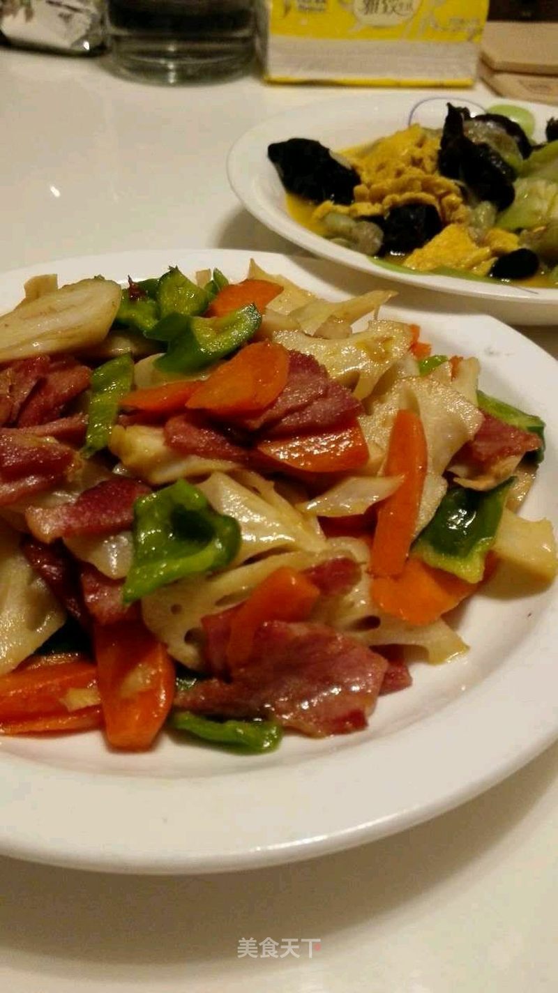 https://i3i620.meishichina.com/attachment/recipe/2015/09/29/201509291546240648.jpg?x-oss-process=style/p800的做法