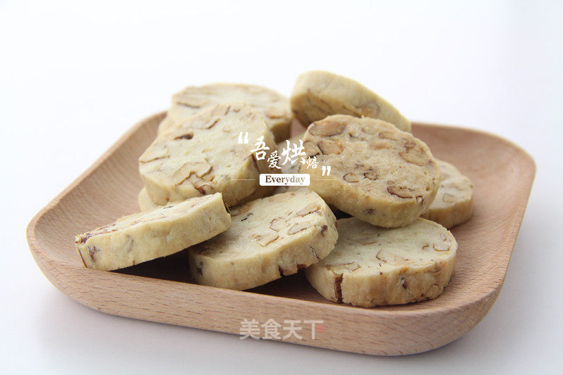 https://i3i620.meishichina.com/attachment/recipe/2015/11/16/20151116pigv4p7jkd1cbhnx.jpg?x-oss-process=style/p800的做法