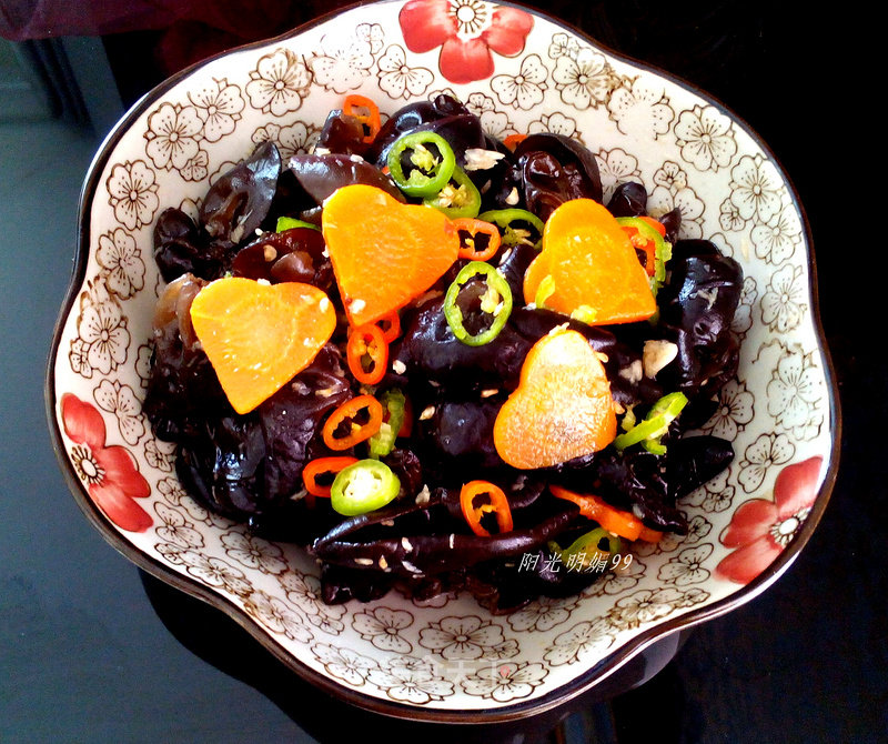 https://i3i620.meishichina.com/attachment/recipe/2015/12/14/201512141nyfuoblimkmnbi2.jpg?x-oss-process=style/p800的做法