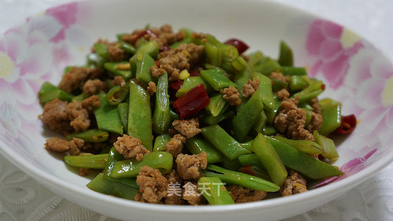 https://i3i620.meishichina.com/attachment/recipe/2016/04/27/20160426hyb28od6uzc4dqz8.JPG?x-oss-process=style/p800的做法