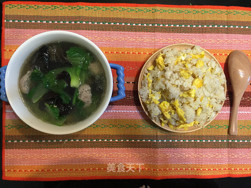 https://i3i620.meishichina.com/attachment/recipe/2016/05/19/20160519qle2g8k51flqx2vg.JPG?x-oss-process=style/p800的做法