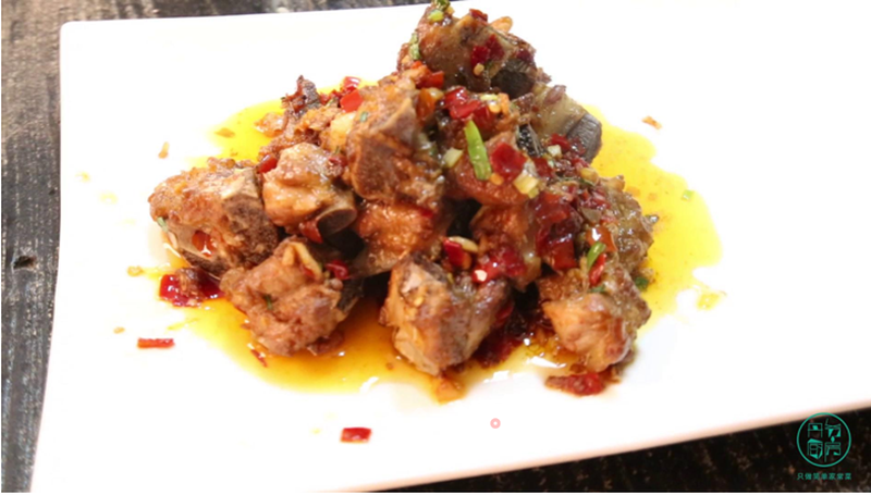 https://i3i620.meishichina.com/attachment/recipe/2016/10/10/201610103hnviphpjl7o21pw.png?x-oss-process=style/p800的做法