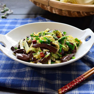 雾霾明星菜:大白菜炒血豆腐