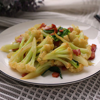 培根蒜苗炒菜花