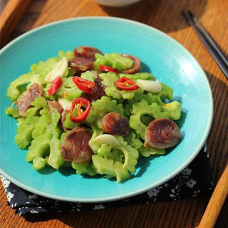 香肠炒苦瓜