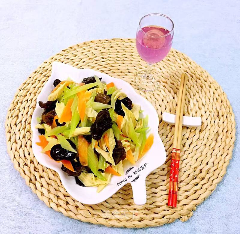 https://i3i620.meishichina.com/attachment/recipe/2017/06/29/2017062914987195826446673714.jpg?x-oss-process=style/p800的做法