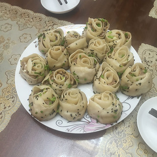 煎玫瑰花饺