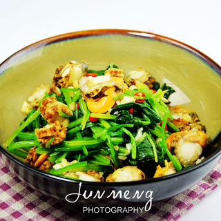 菠菜拌扇贝