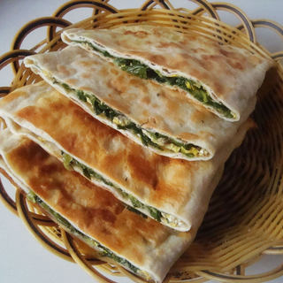 鸡蛋韭菜灌饼
