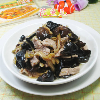 榨菜丝里脊肉炒黑木耳 