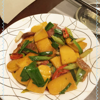 客家传统美食~黄元米果~