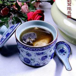 春季滋补品“松茸炖乌鸡”