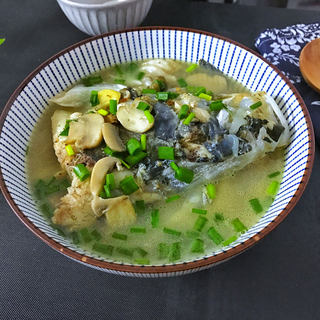 蘑菇鱼头汤