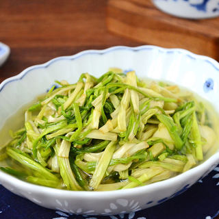 清炒水芹